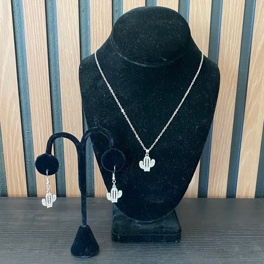 Elegant Silver Cactus Jewelry Set